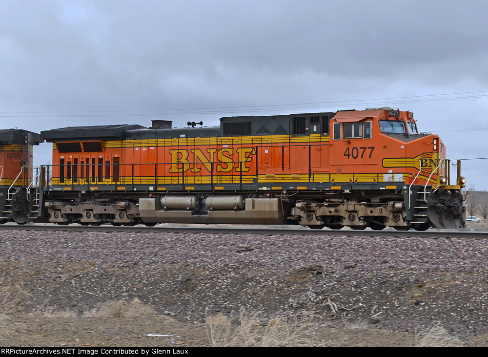 BNSF 4077